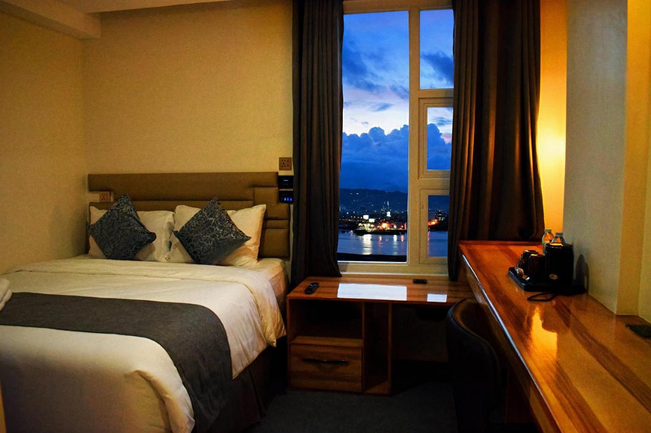 Sempre Premier Inn - Mactan Airport Hotel Lapu-Lapu City Eksteriør billede