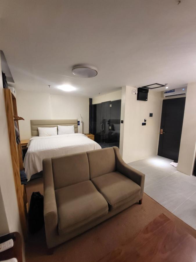 Sempre Premier Inn - Mactan Airport Hotel Lapu-Lapu City Eksteriør billede